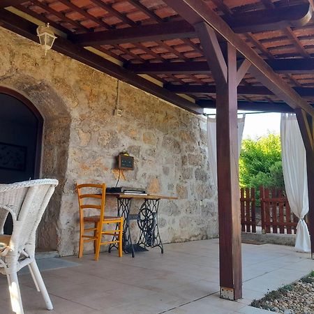 Kuca Kata - Property Nono Veprinac Kültér fotó