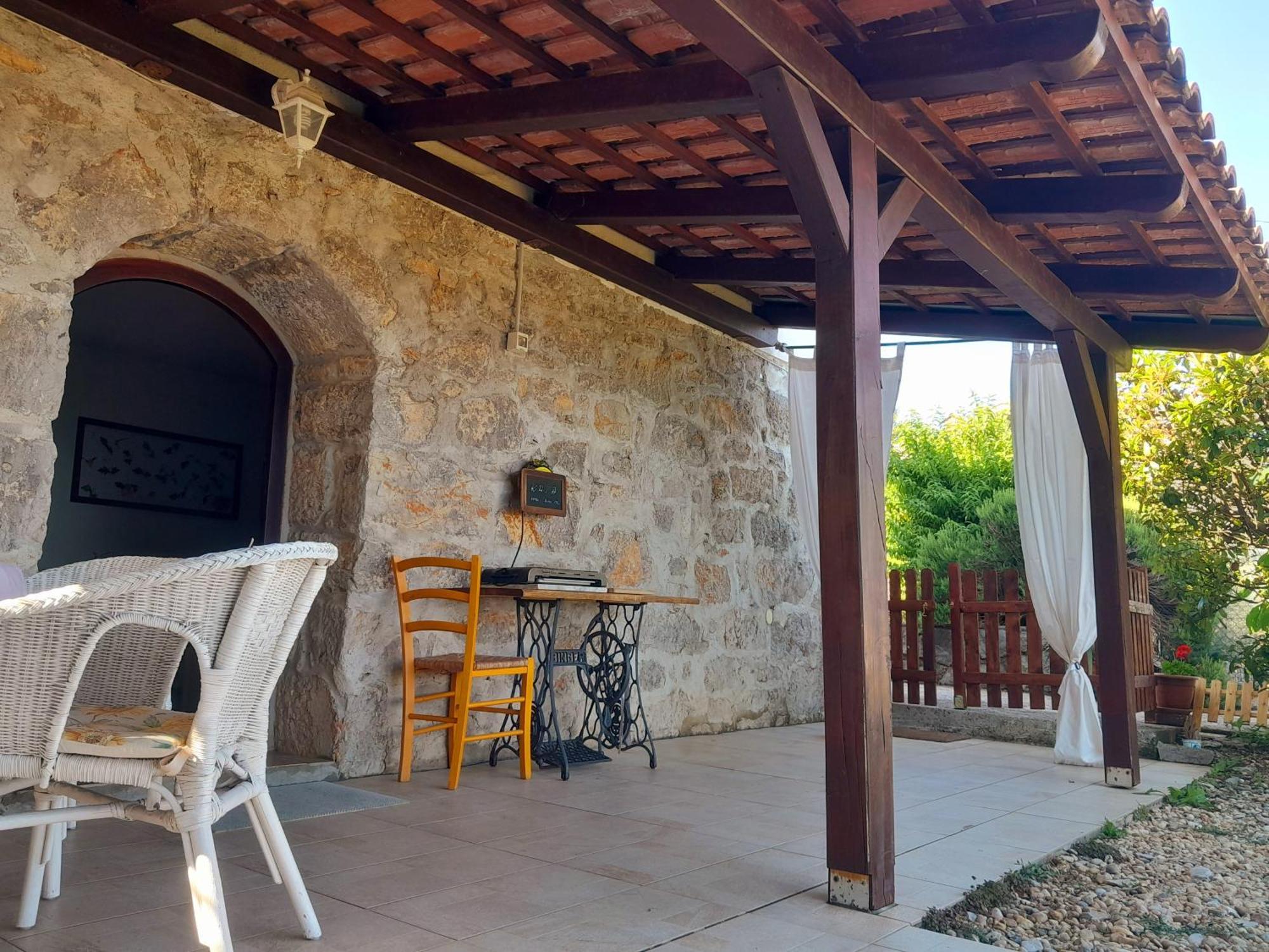 Kuca Kata - Property Nono Veprinac Kültér fotó